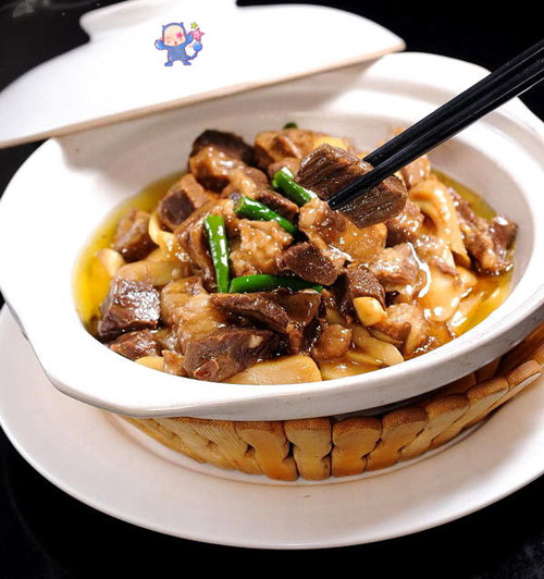 砂锅牛腩煲