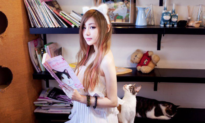 甜美猫耳朵美女