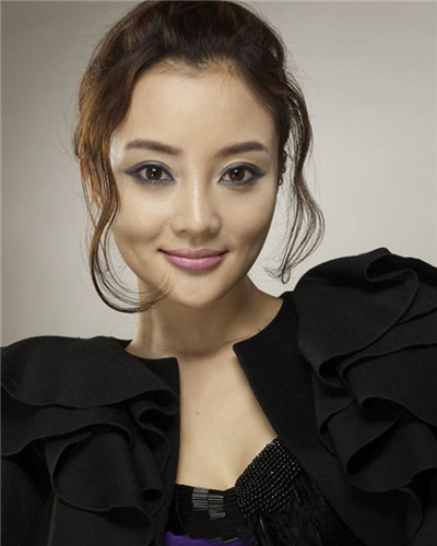 李小璐丸子头发型