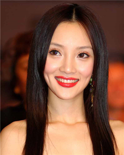 李小璐中分长发