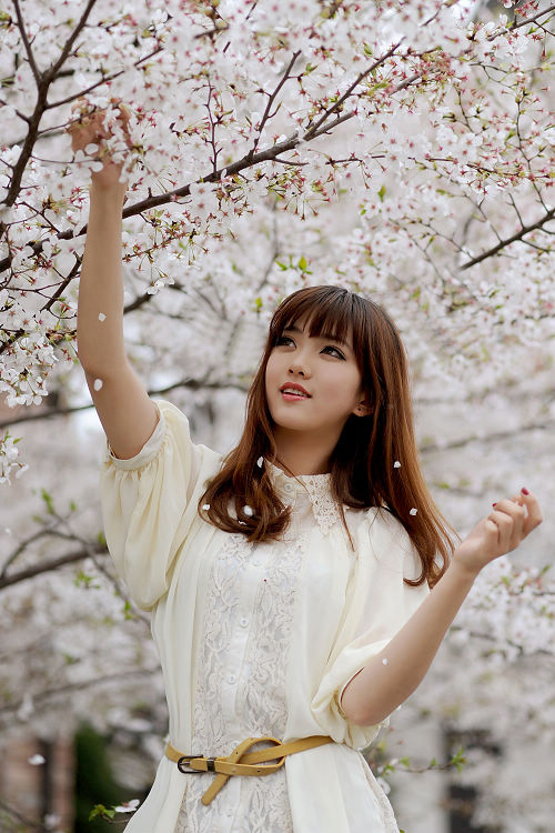 花下女人