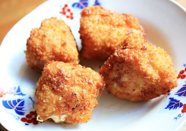 美味的炸香蕉鸡肉卷