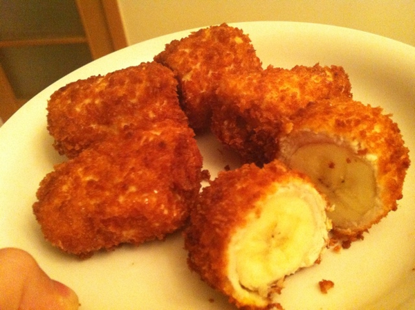炸香蕉鸡肉卷