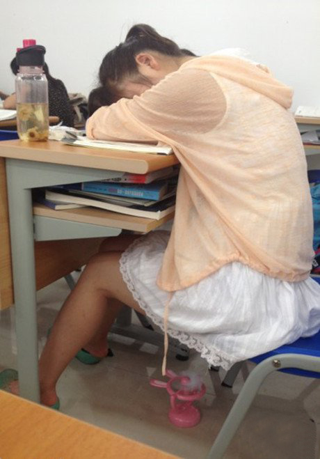 这孩纸是有多热哇