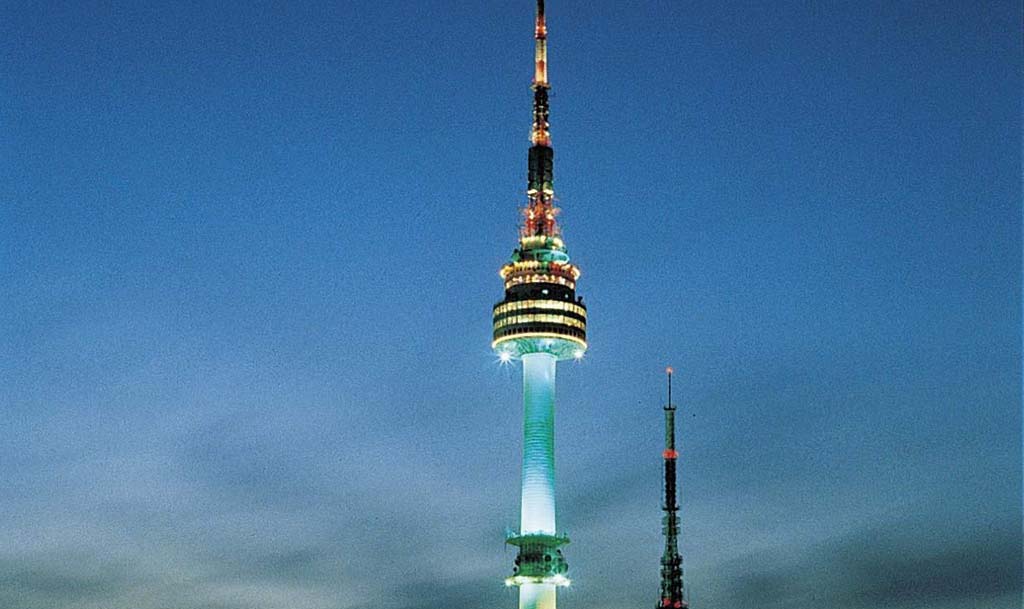 韩国首尔塔夜景