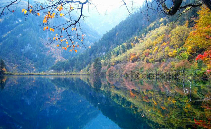 湖光山色九寨沟