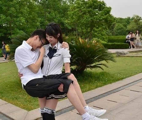 这妞劲大