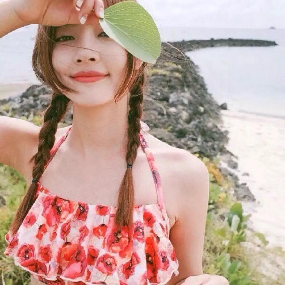 泳装美女