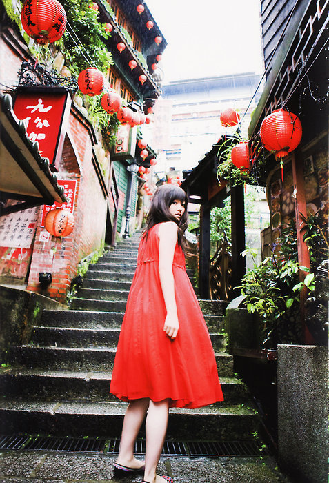 连衣裙女孩