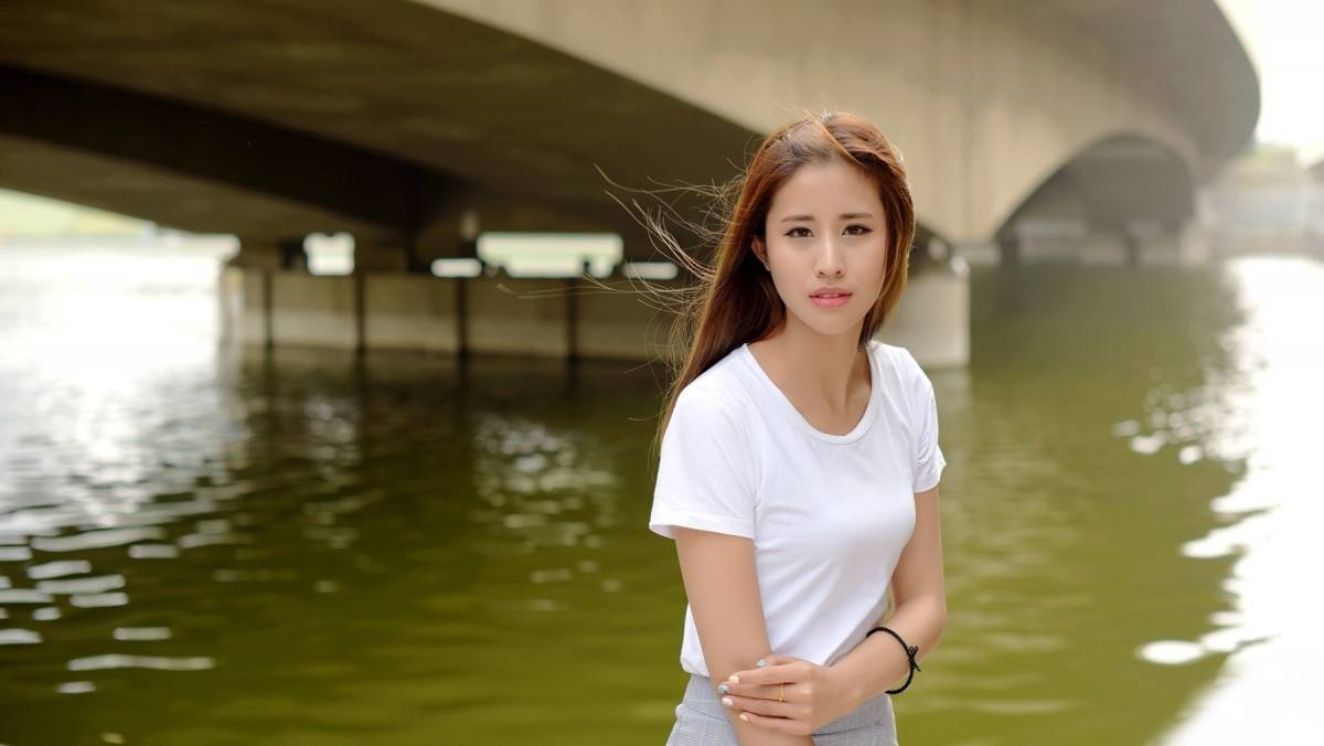 湿地公园清新美女