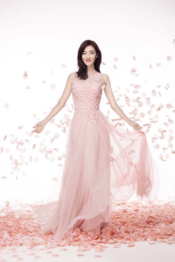 王丽坤女神范十足