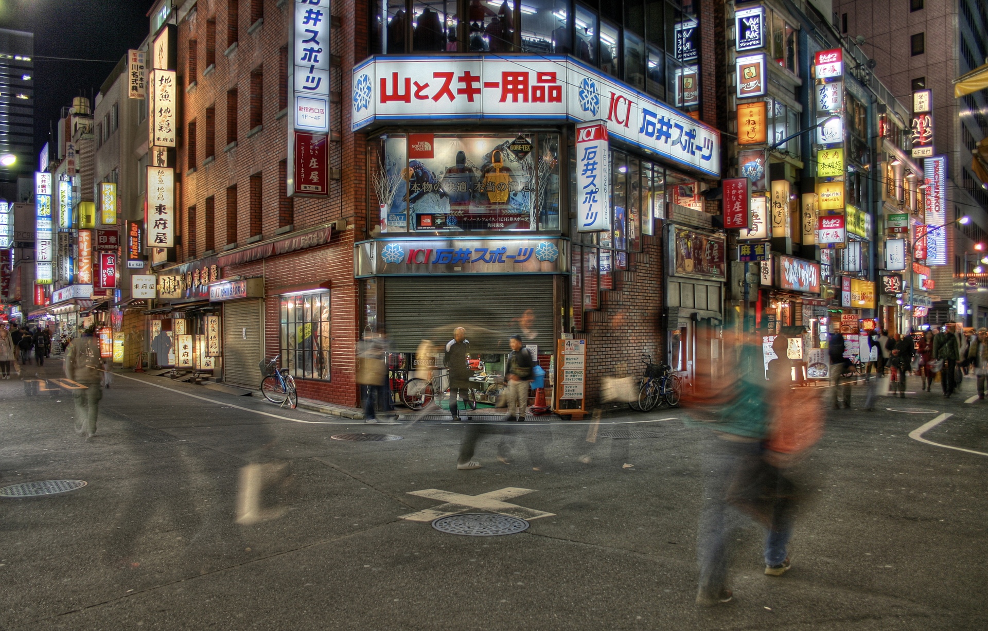 繁华的日本夜景