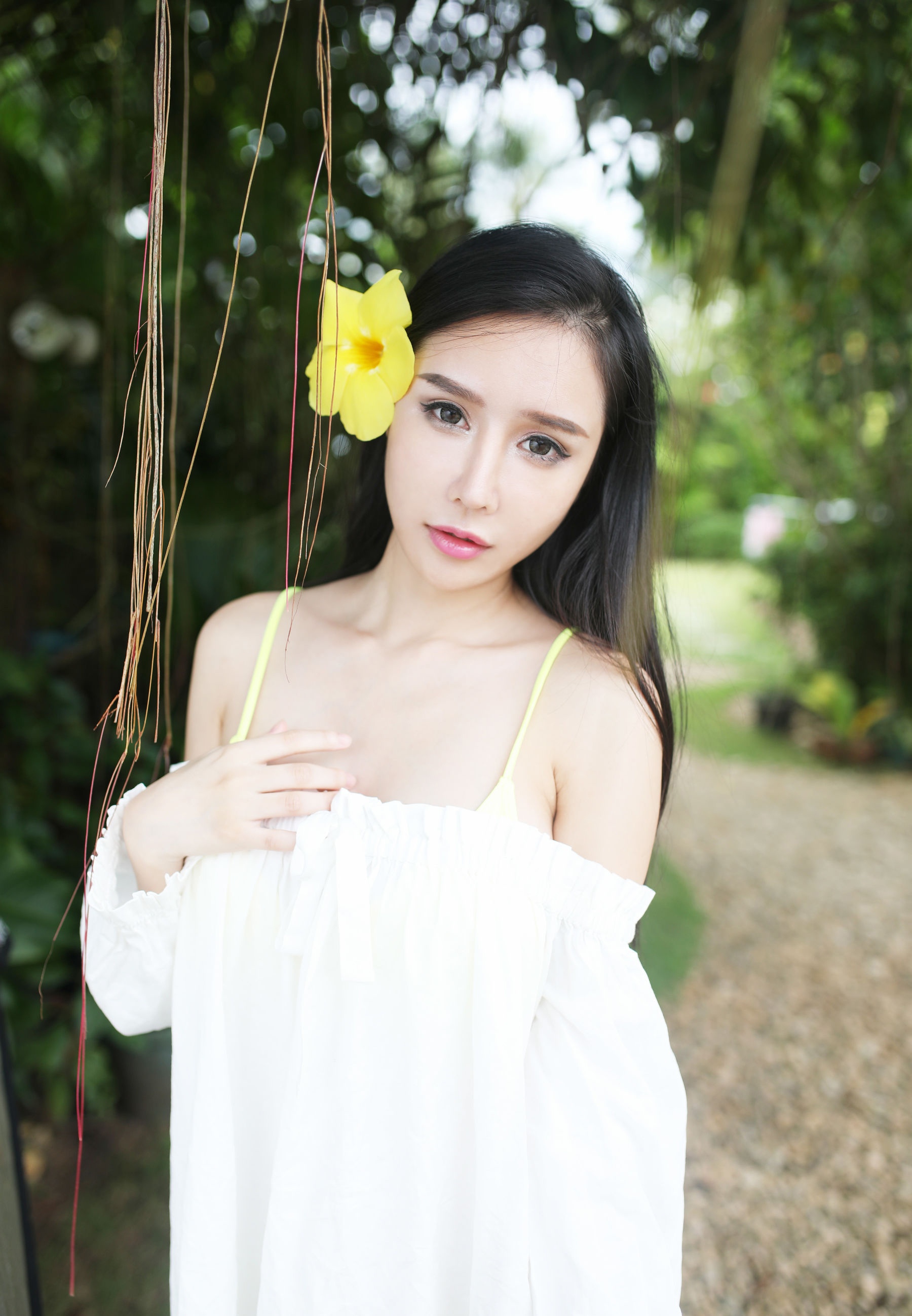 于大小姐美艳性感写真