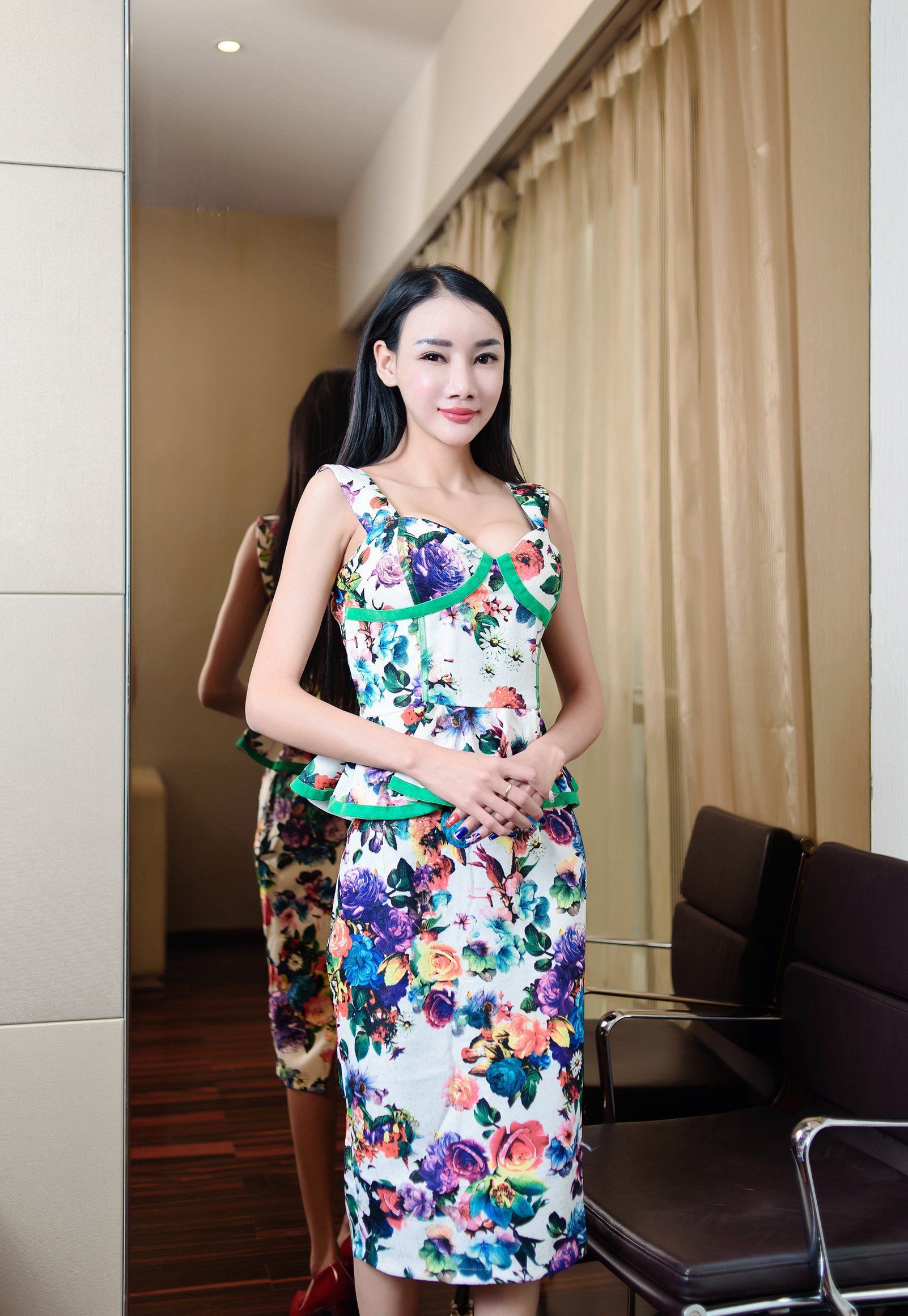 性感模特婕西儿jessie知性优雅写真