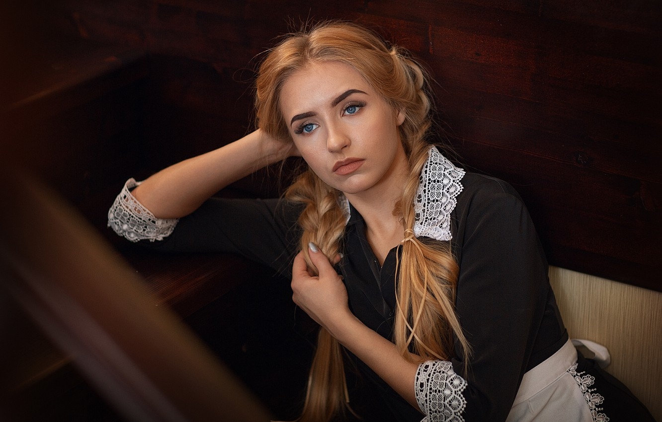 穿着女仆装的性感欧美女孩
