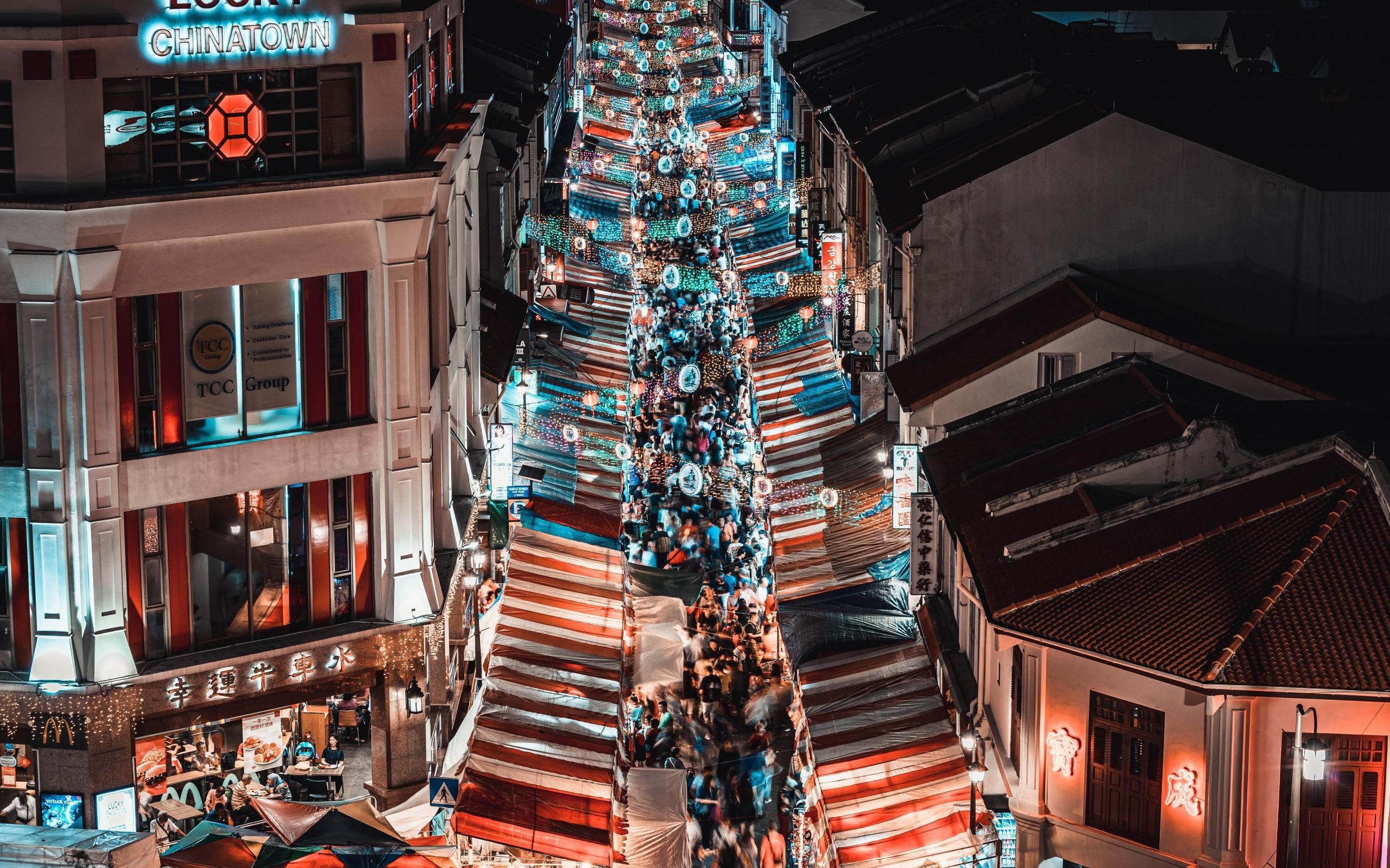 新加坡牛车水的热闹夜景