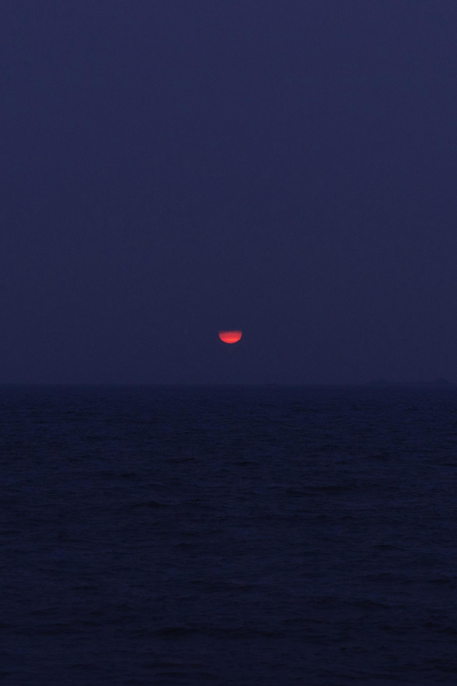 唯美的红色夕阳