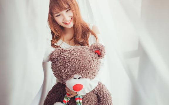 每个女孩都需要个泰迪熊