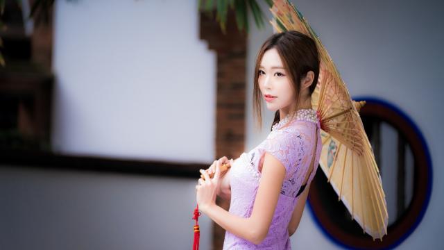 复古美女性感古装迷人写真