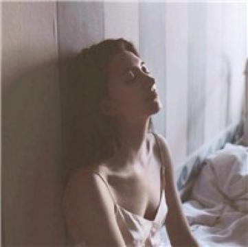 安静淡然的女生