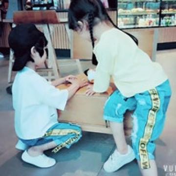小孩子间的美好爱恋