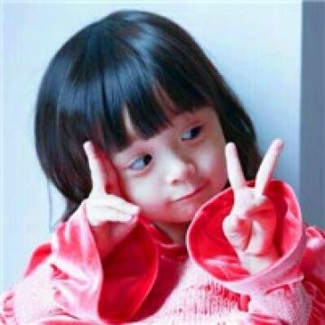 小女孩的可爱模样
