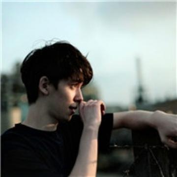 就喜欢冷冷的男生