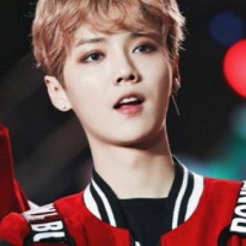 花样男神鹿晗