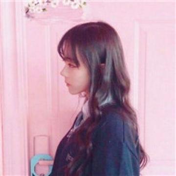 简单好看的女生
