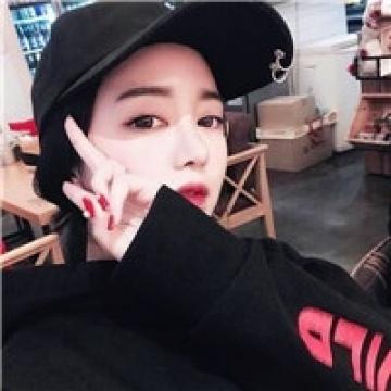 精致美女很个性