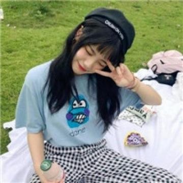 简单好看的个性女生