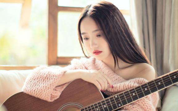 吉他文雅气质美女