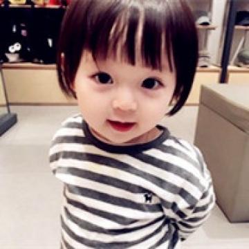 小小萝莉惹人爱