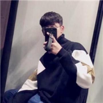 超帅气的自拍男生