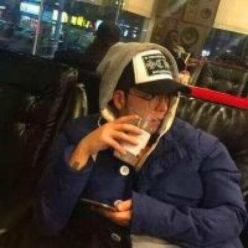 淡淡的冷漠特别酷