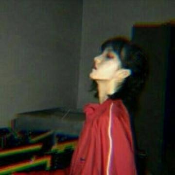 不招人爱倒也自由