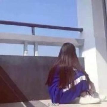青丝换白发，故人何不归