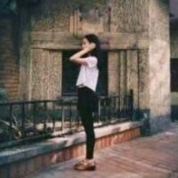 若我再见到你，事隔经年，我该如何贺你，以沉默？以眼泪
