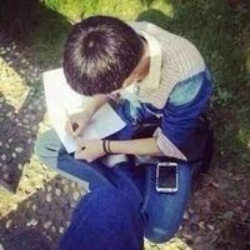 人生自是有情痴，此恨不关风与月