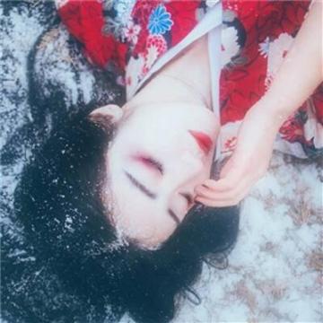 自此满心倾慕之意深埋于心
