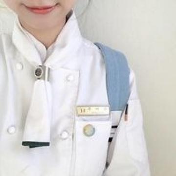 姑娘我就算脸色沧桑，我却依然能活的漂亮
