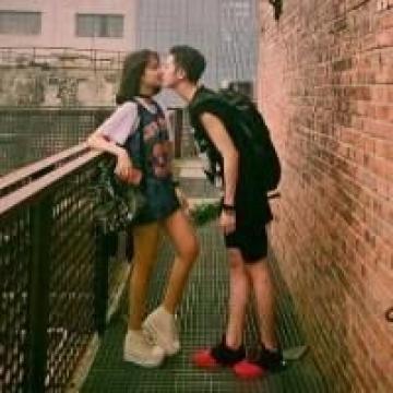 我追索人心的深度 却看到了人心的浅薄