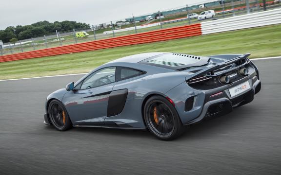 迈凯轮675LT