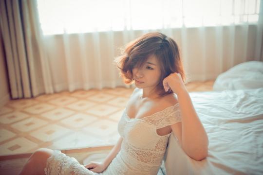 性感熟女少妇爆乳蕾丝写真