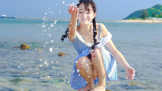 可儿美眉湿身诱惑