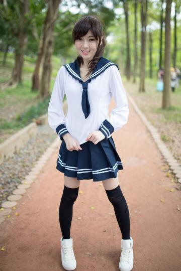 小路间的学生妹