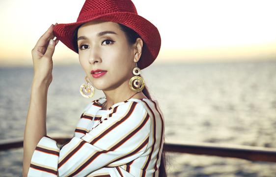 杨恭如靓丽美人