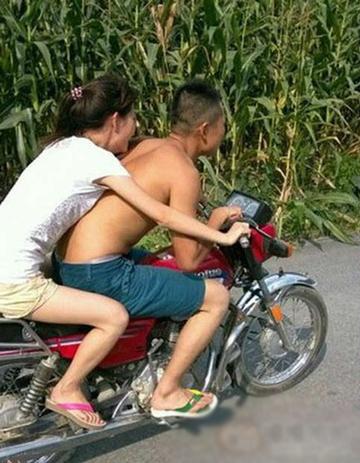 你的背好软