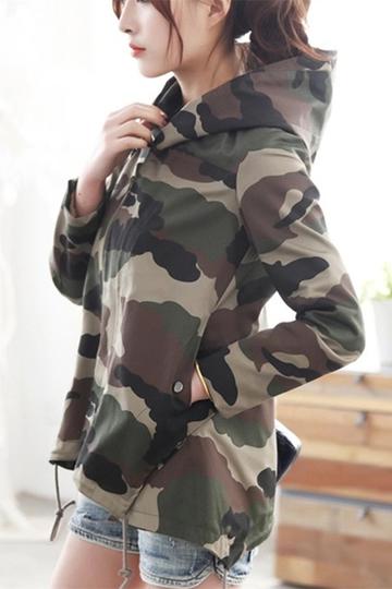 迷彩服带帽牛仔风衣