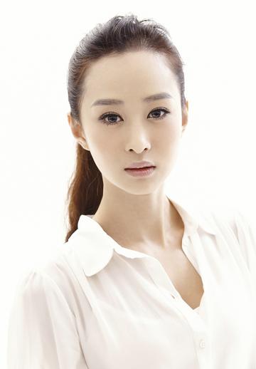 精致妆容的韩烨